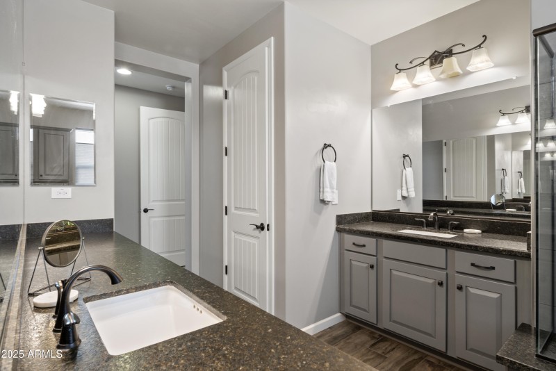 3921 Gold Ridge Rd00011