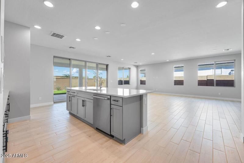 39622 N Kaden Court - Ready Now