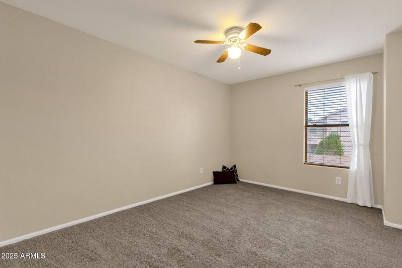 Large Upstairs Bedroom 2