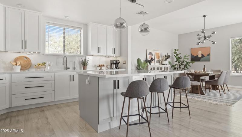 Large Breakfast Bar Island