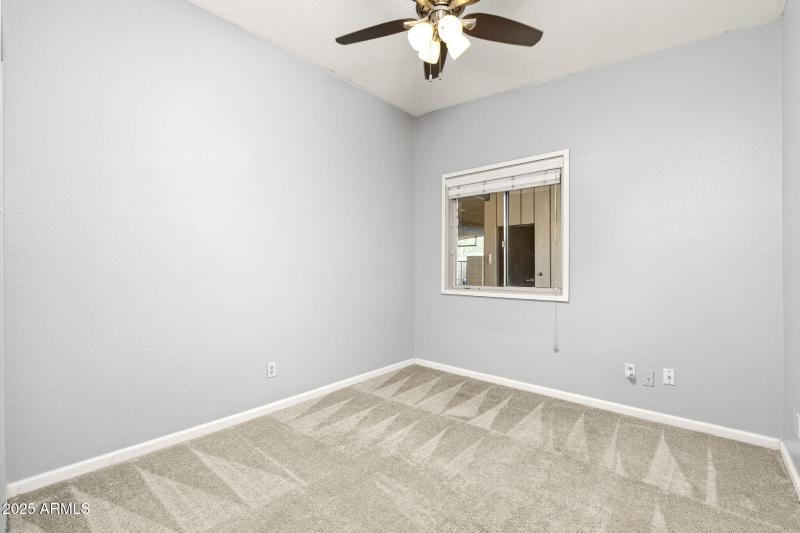 7604 N 46th Ave - 33