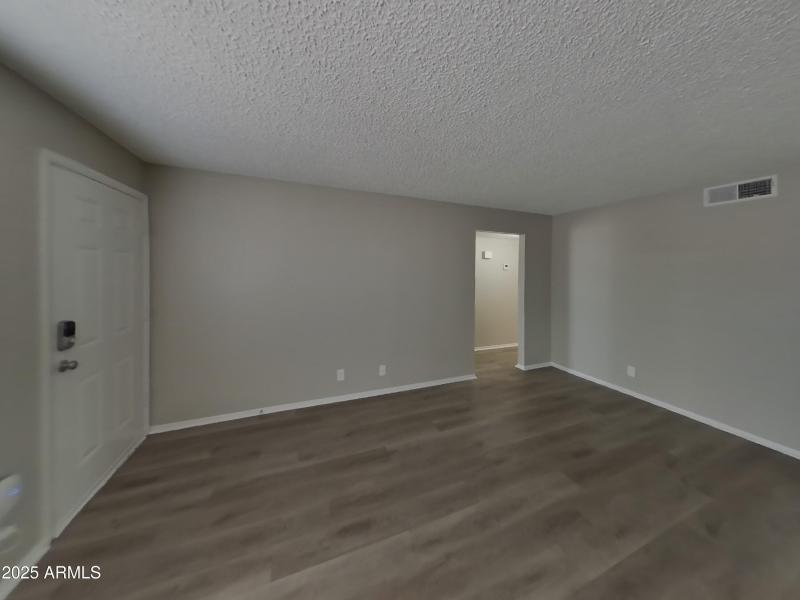 2_pc_Otka4iepKo_xUdTdofJrJ_layout_1