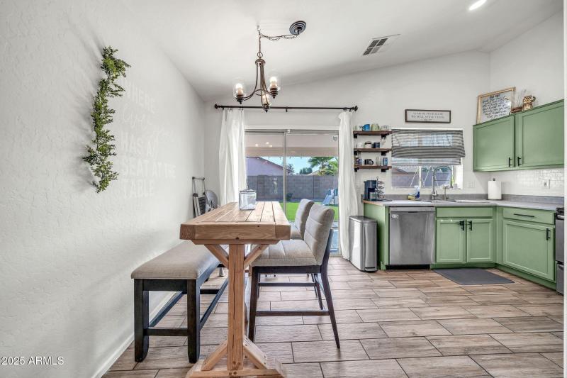 14817 W Redfield Rd-9