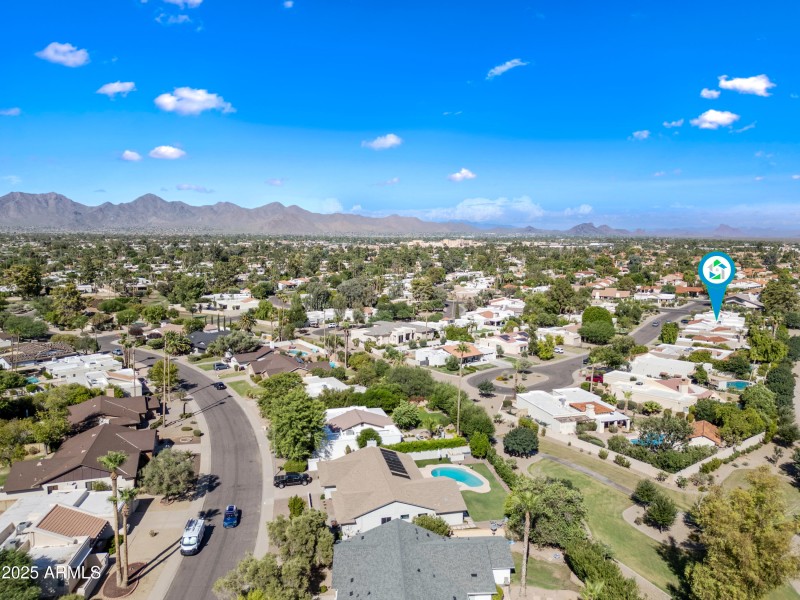 19-8313ETT-ocupix-SS