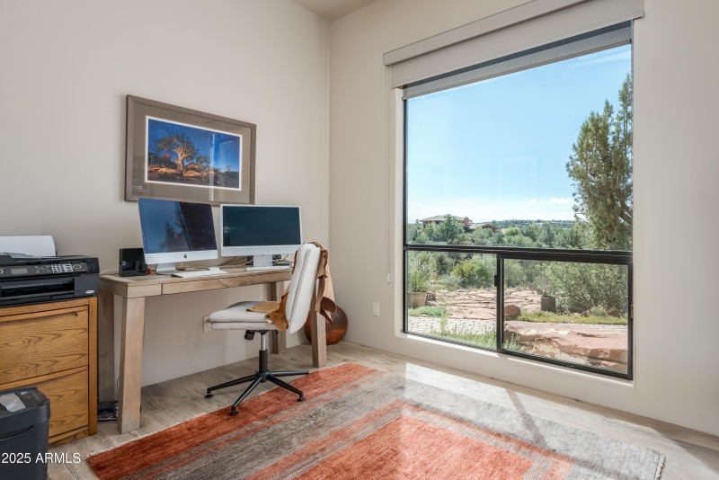 Office/Guest Bedroom