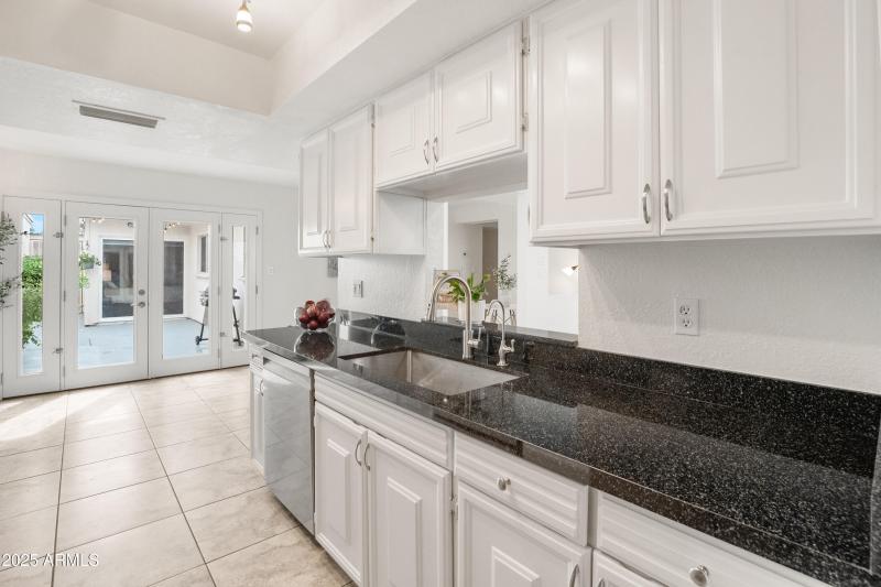 3928 N Granite Reef Rd-18