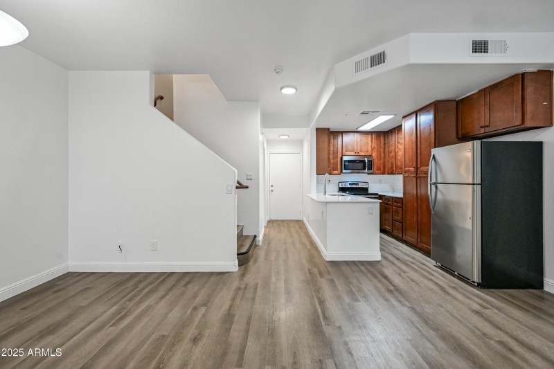 2-4608WMA1161-ocupix