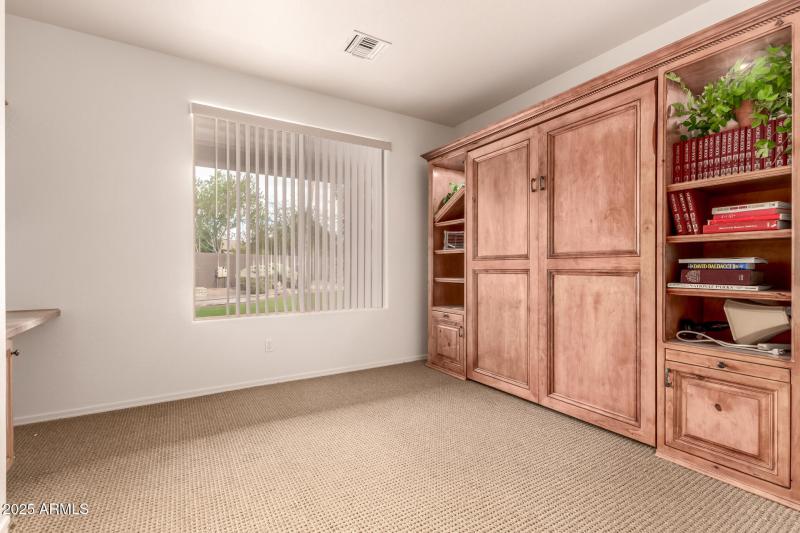 Murphy bed/ Den
