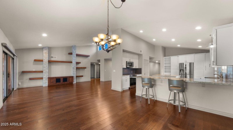 11-web-or-mls-Great Room View