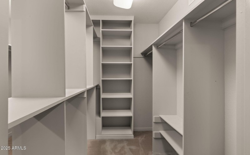 40-web-or-mls-Primary Bedroom12