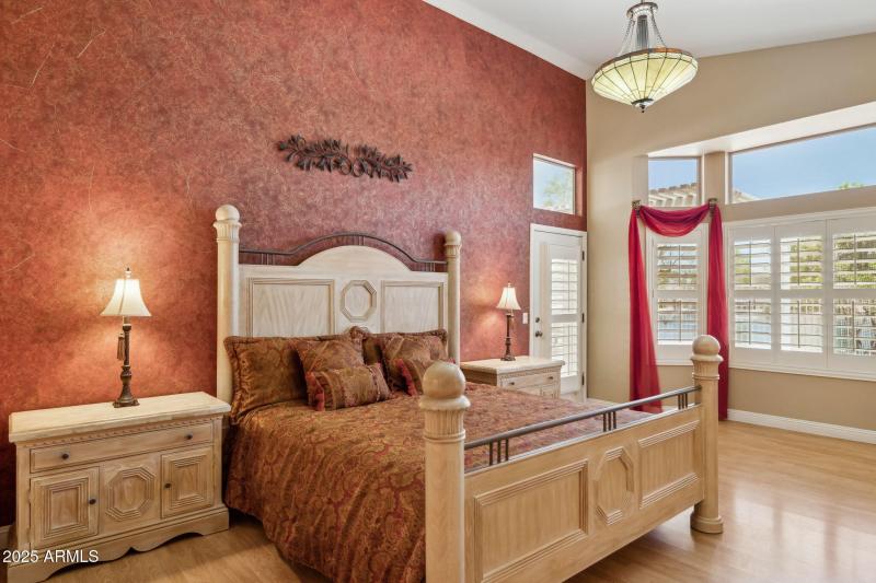 18-web-or-mls-19927-n-108th-ln