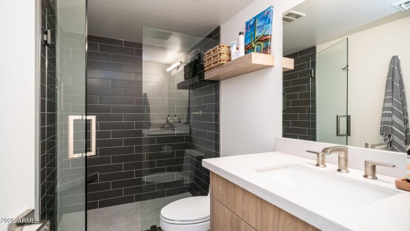 Fully Remodeled 2nd Bath