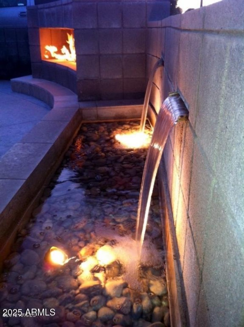 Fireplace/Water Feature