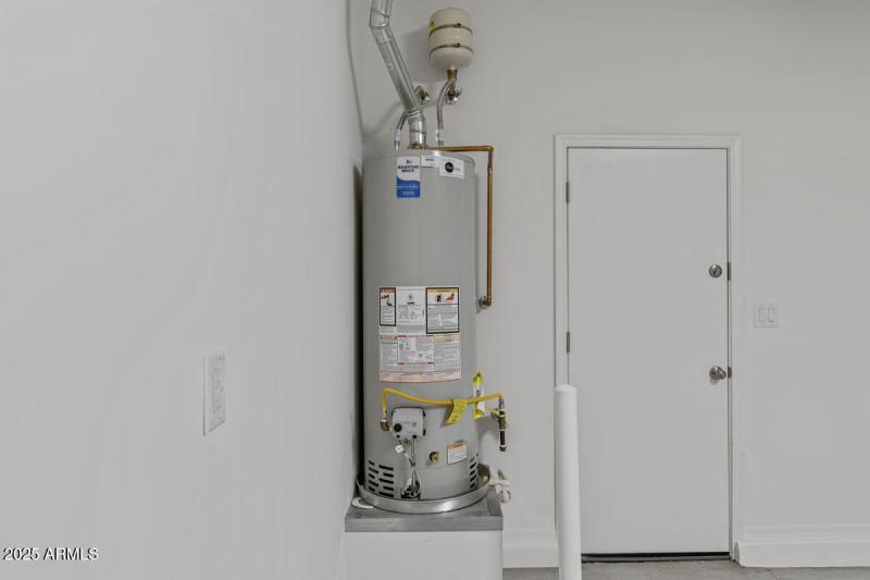 KBPHX_MIR_DesertOasis-Lot142_8887-1200