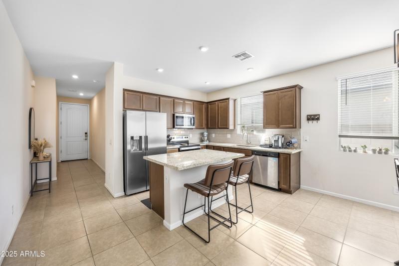 09)KITCHEN