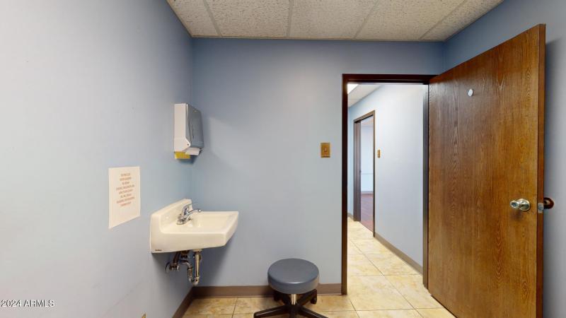 Medical-Building-Suite-305-04142024_1139