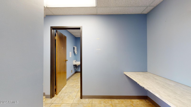 Medical-Building-Suite-305-04142024_1143