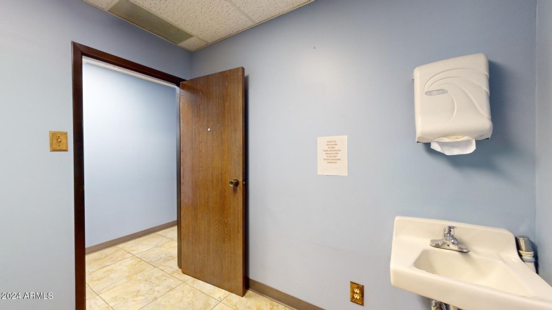 Medical-Building-Suite-305-04142024_1144