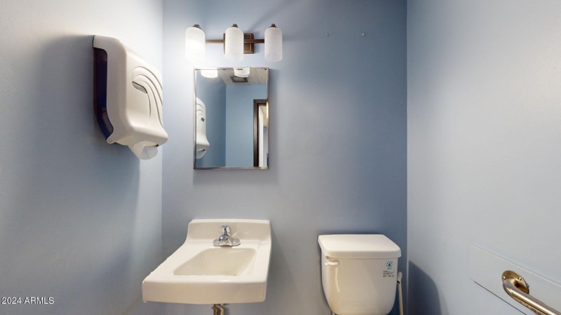 Medical-Building-Suite-305-04142024_1145