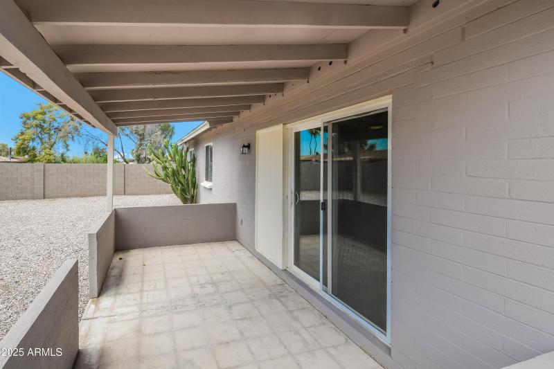 1022674.1101 W Campo Bello Drive - Rear