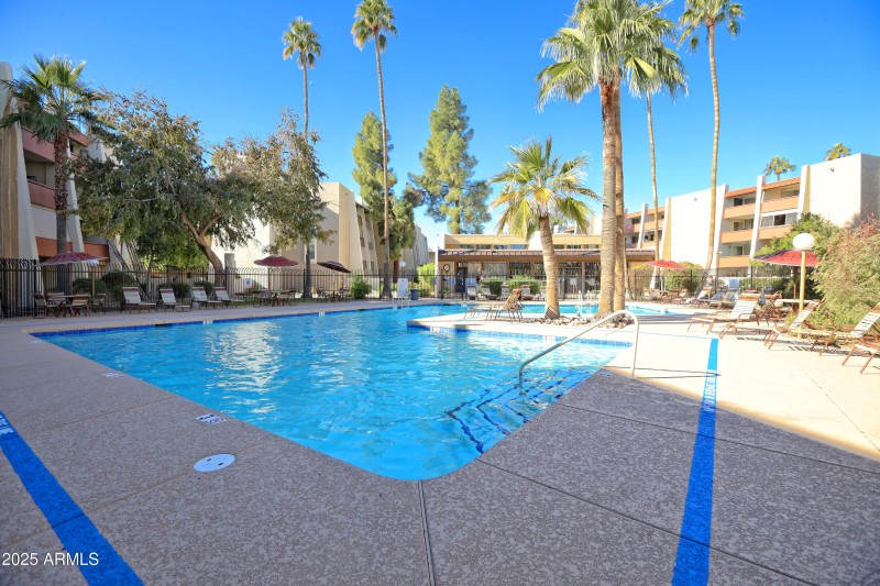 7B32FD54-B0BA-4657-B2E6-00CE4D07FF5C