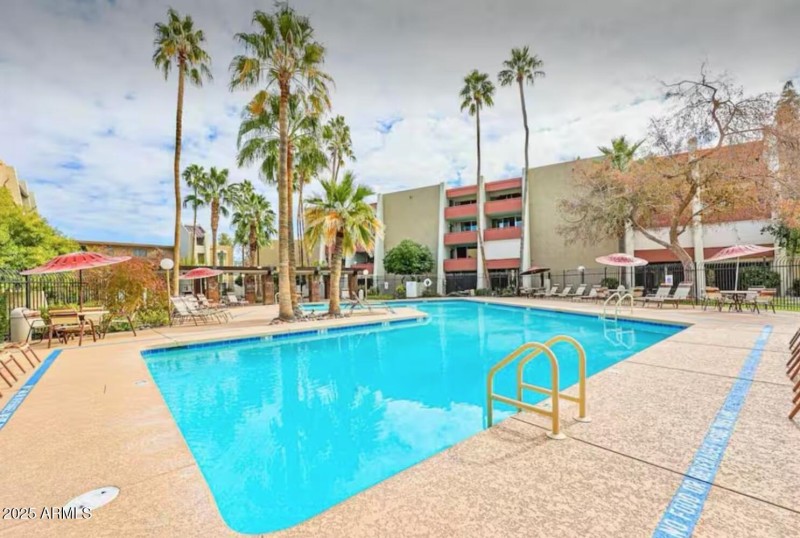 Screen Shot 2025-10-13 at 18.02.19