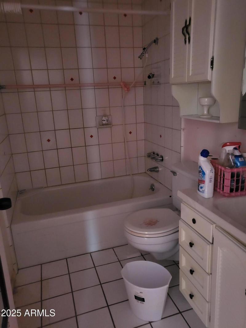 TILE SURROUND FULL BATH