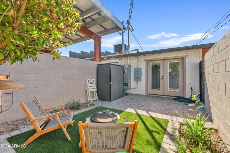 provate patio for 2 back units