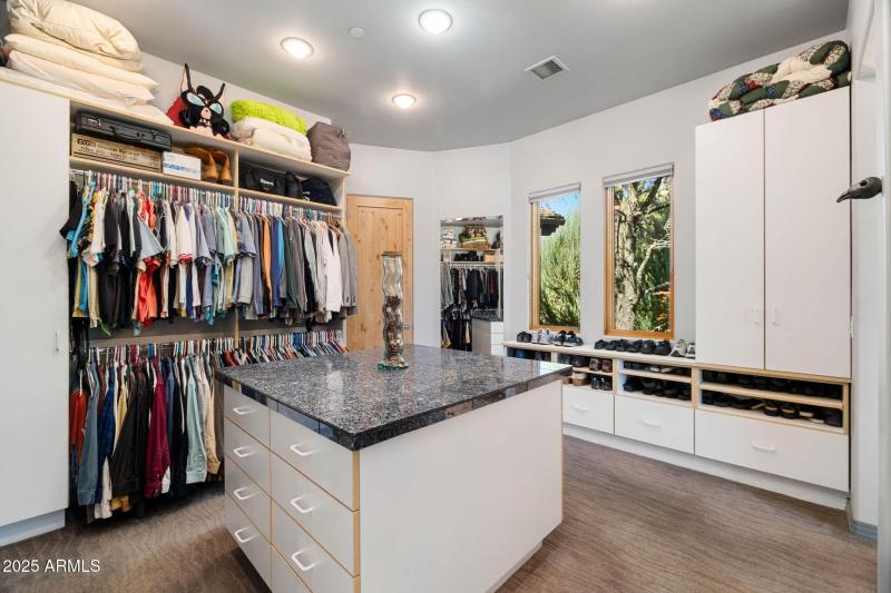 38-Primary Closet (1)