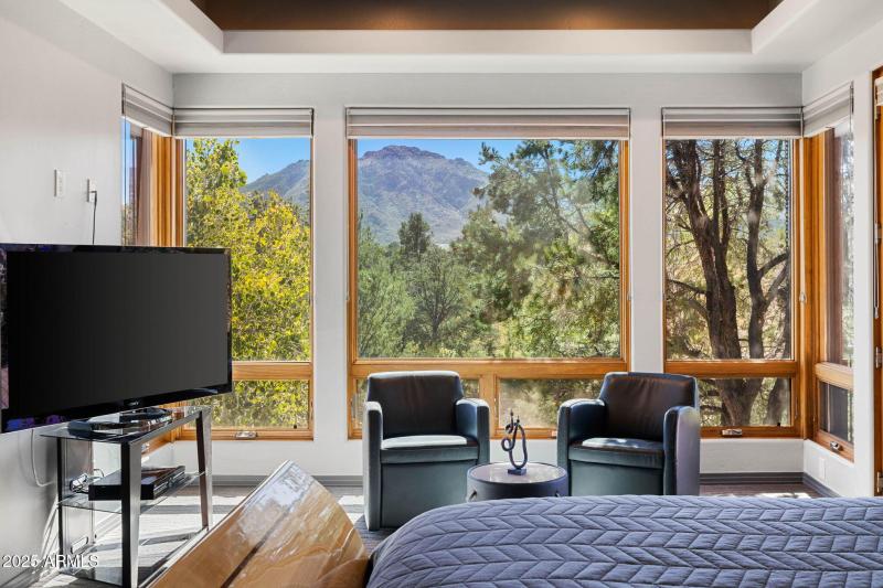 43-Primary Bedroom View