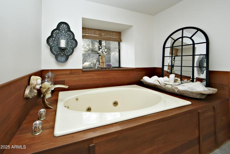 014_Primary Bathroom