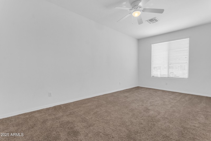 Huge bonus room