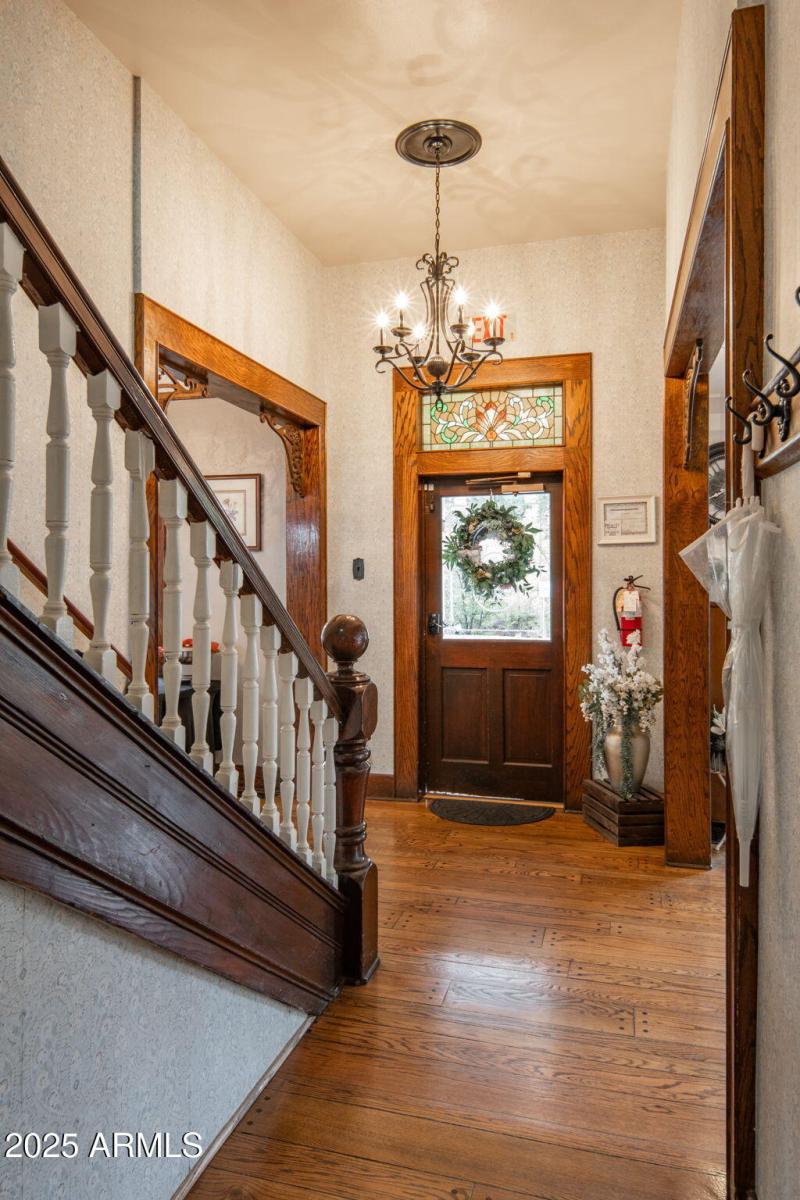 11-web-or-mls-2516-willow-creek-rd