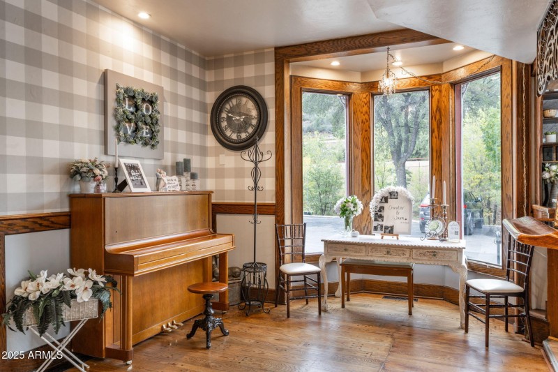 19-web-or-mls-2516-willow-creek-rd