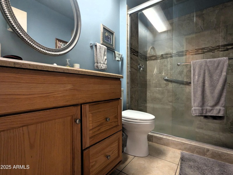 Hall/Guest Bathroom