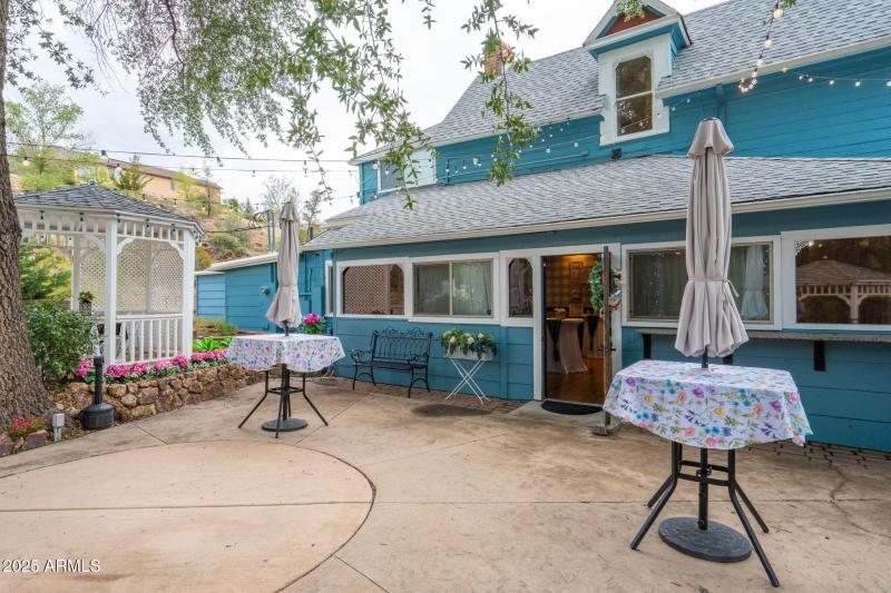 60-web-or-mls-2516-willow-creek-rd