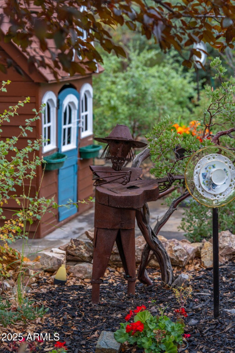 73-web-or-mls-2516-willow-creek-rd