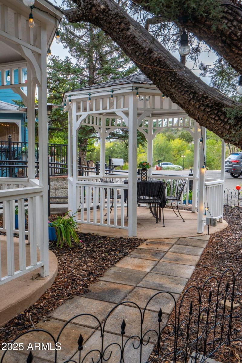 76-web-or-mls-2516-willow-creek-rd