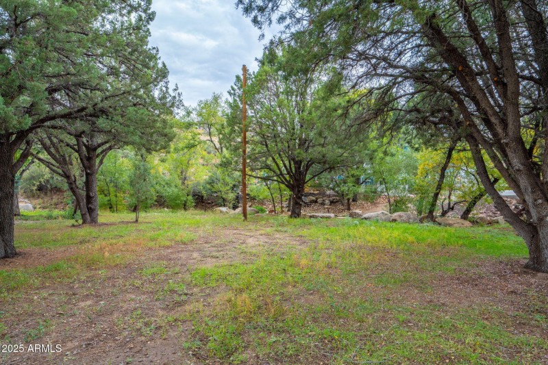 80-web-or-mls-2516-willow-creek-rd