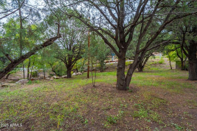 81-web-or-mls-2516-willow-creek-rd