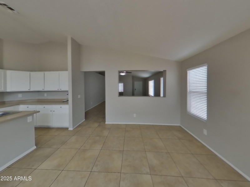 3_pc_Eoeh2XsAam_5Ixkmvocjg_layout_1