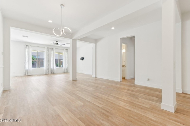 9-web-or-mls-N 34th St-S1410-009 - Copy