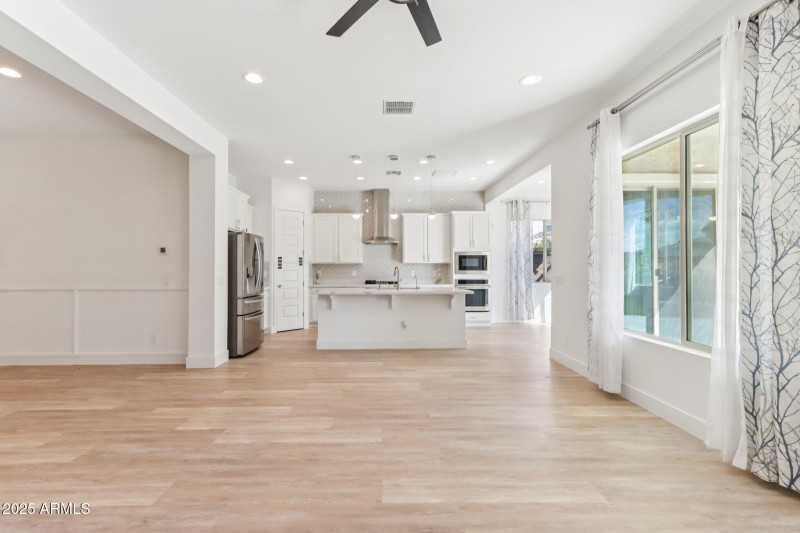 13-web-or-mls-N 34th St-S1410-013 - Copy