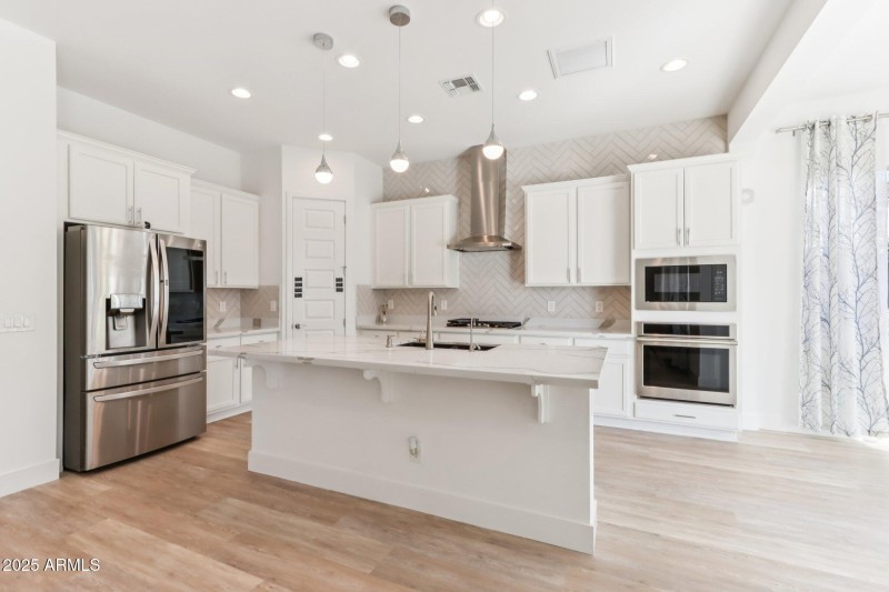 15-web-or-mls-N 34th St-S1410-015 - Copy