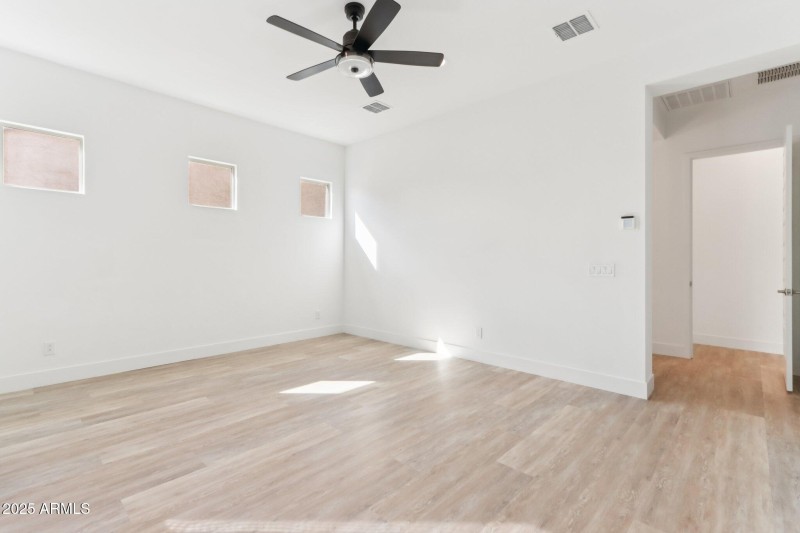 26-web-or-mls-N 34th St-S1410-026 - Copy