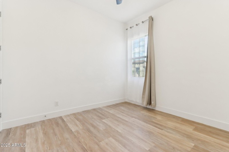 32-web-or-mls-N 34th St-S1410-032 - Copy