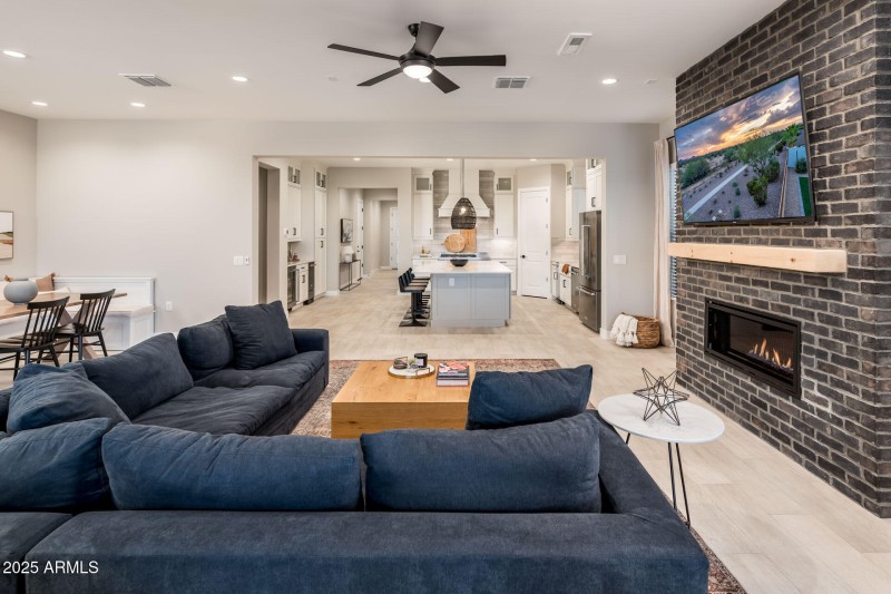 6615 E Libby St - Web-31