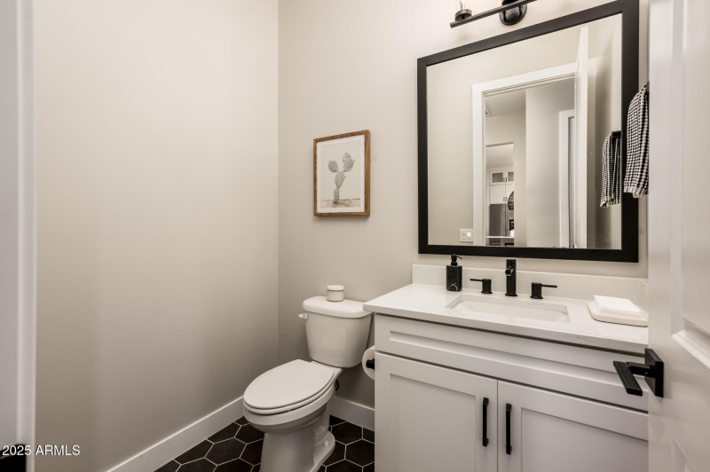 6615 E Libby St - Web-49