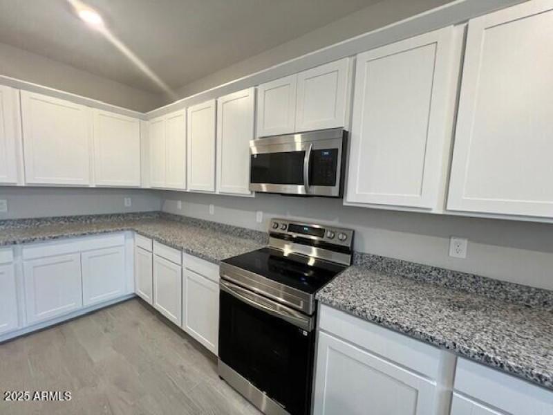 BR35 Lot 160 Kitchen2