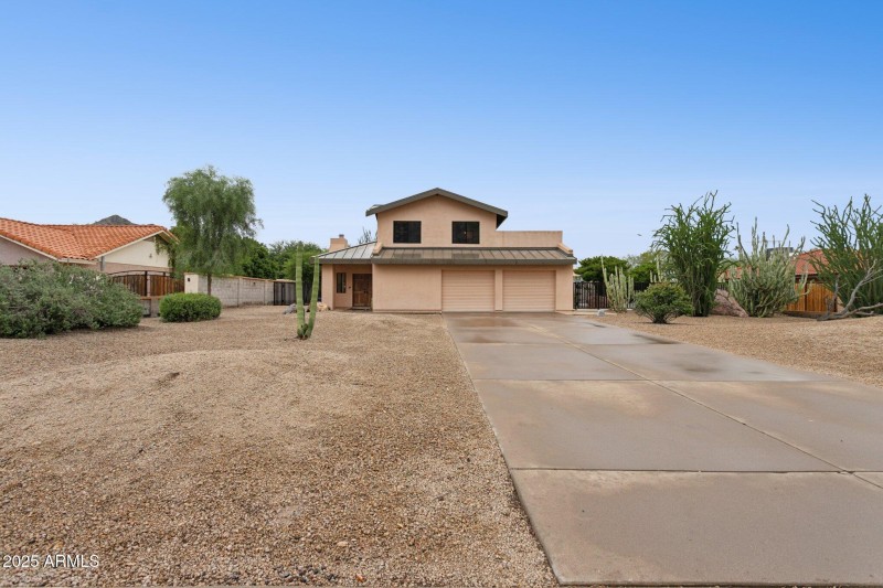 Close to 1/2 Acre Lot